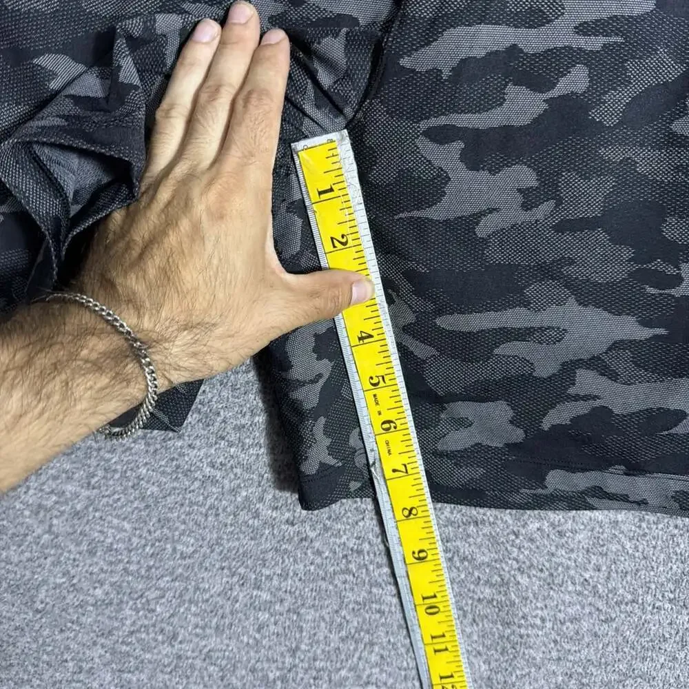 Lululemon Men’s Size Small Dark Camo 7